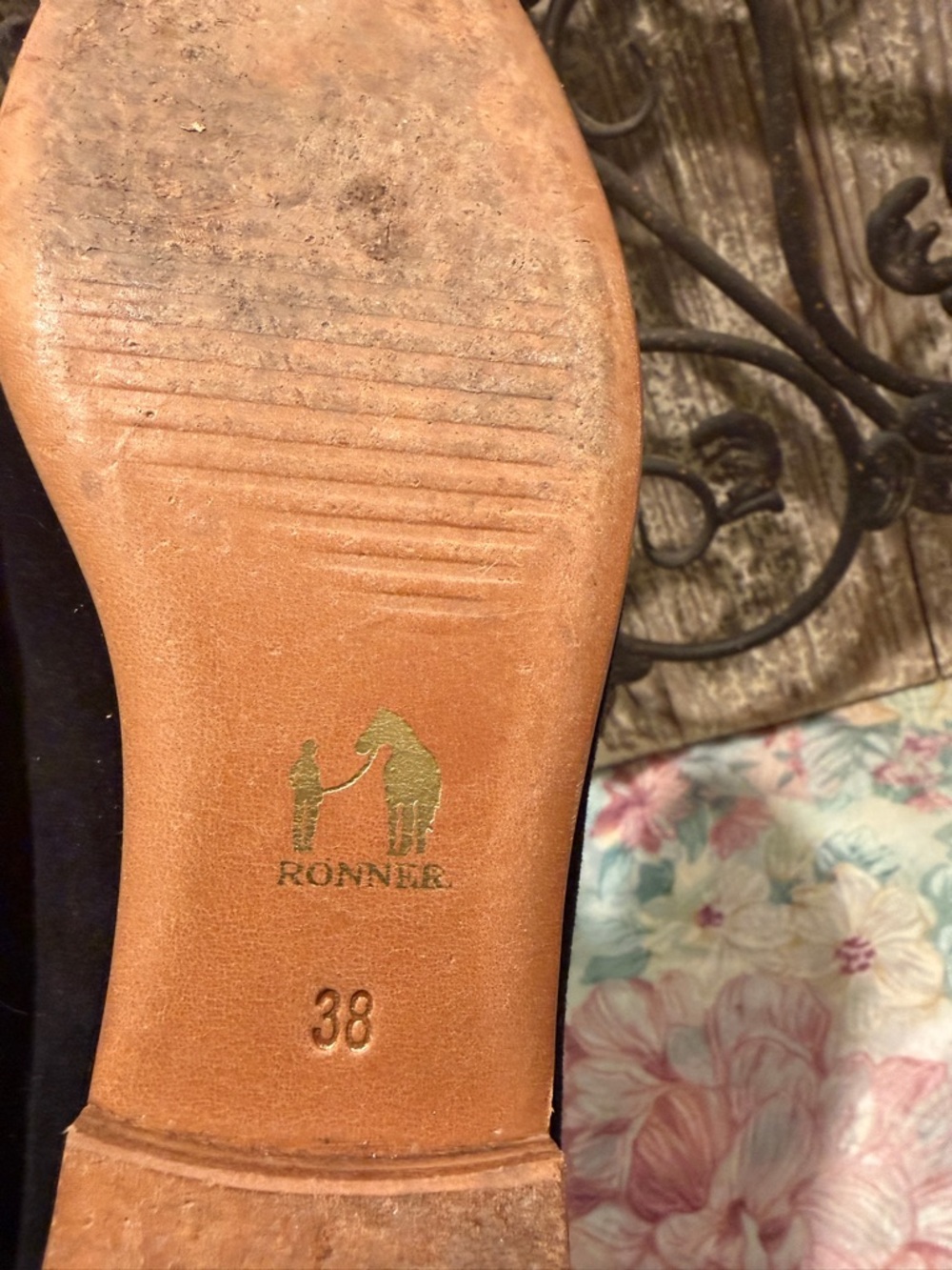 Ronner the Rönner Mimosa Beetle Black & Gold Velvet Loafers retail $322 shoes - Picture 7 of 12